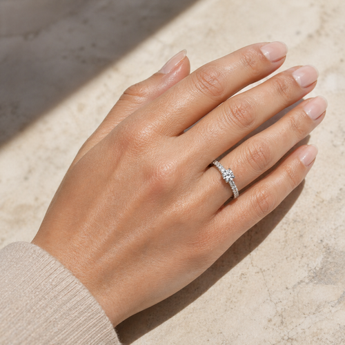 Anello Solitario Oro Bianco 18 kt con Diamanti | ASP24ALG