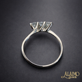Anello Trilogy AT15 Oro Bianco 18 kt con Tre Diamanti Taglio Brillante